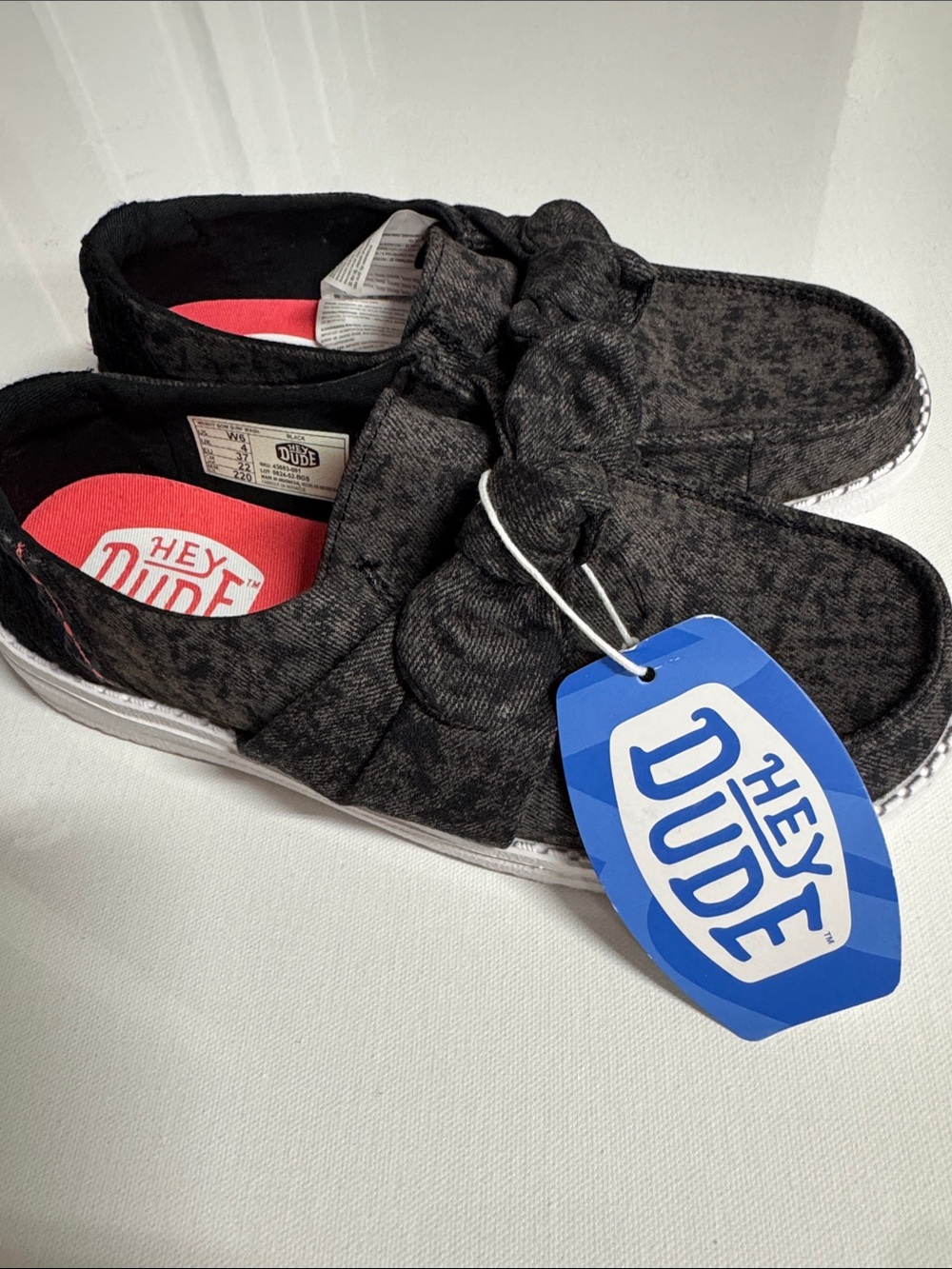 Hey Dude Canvas Shoes Womens 6 Black Bow Slip On Wendy